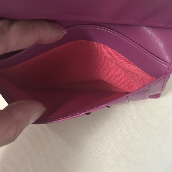 💕STUNNING Givenchy Pink Leather Compact Wallet 💕 - Picture 8 of 10